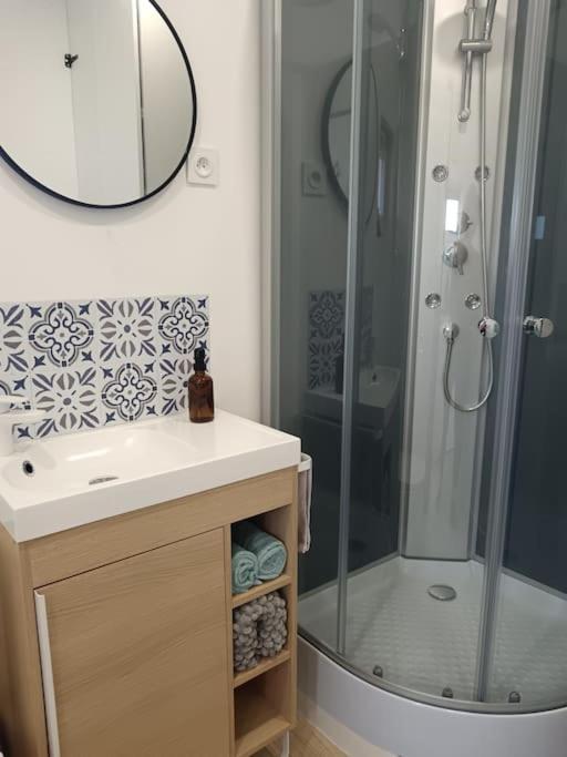 Chalet Cosy Avec Option Jacuzzi Saint-Genes-de-Fronsac Ngoại thất bức ảnh